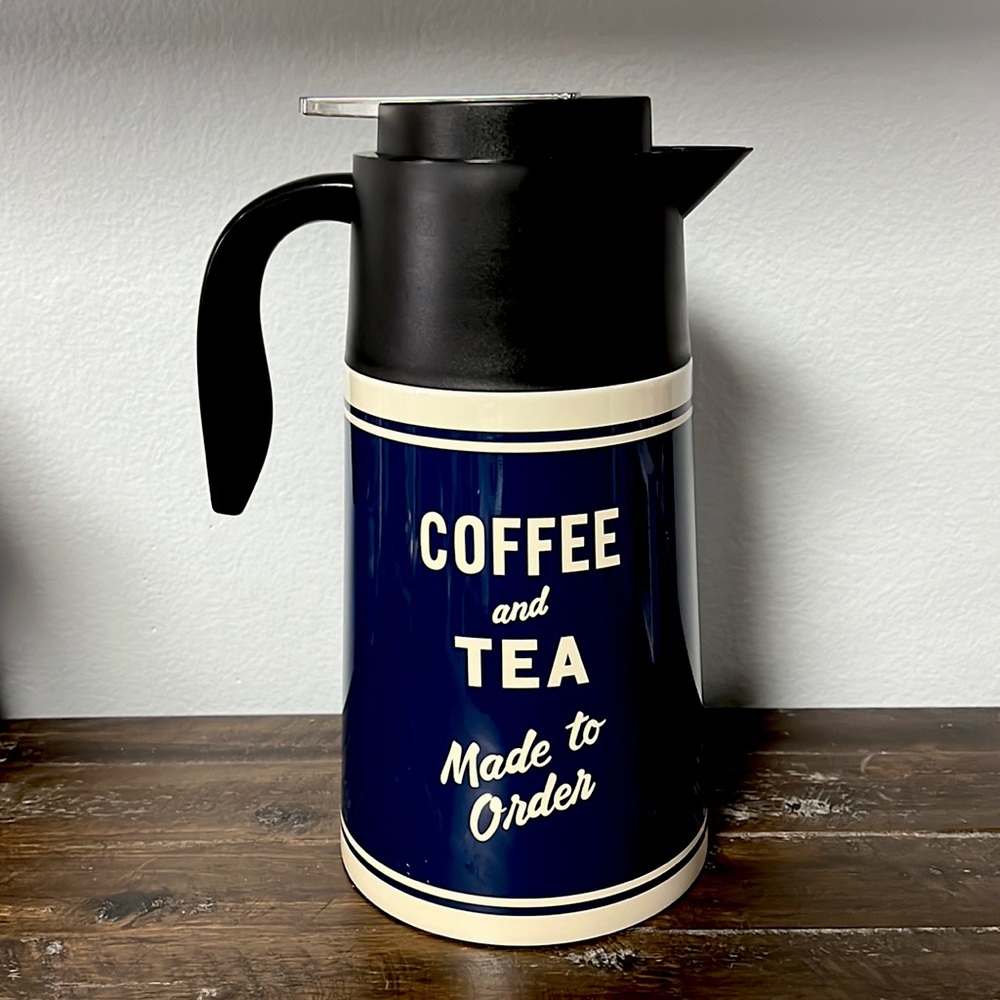 NWOT Kate Spade - Made To Order! Carafe 2.5Qt